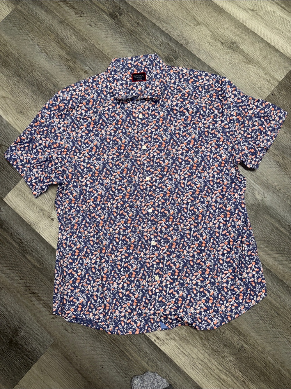UNTUCKit short sleeve button shirt top